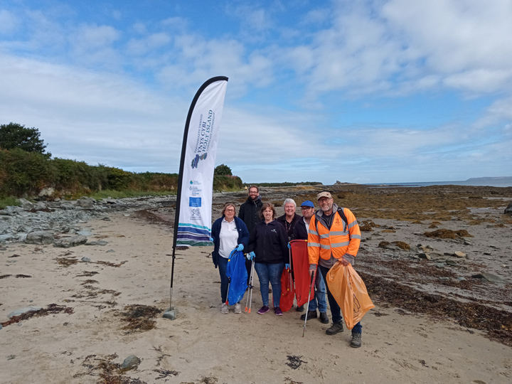 Litter pick at Penrhos beach with Keep Wales Tidy, Tyddyn Môn and MônCF