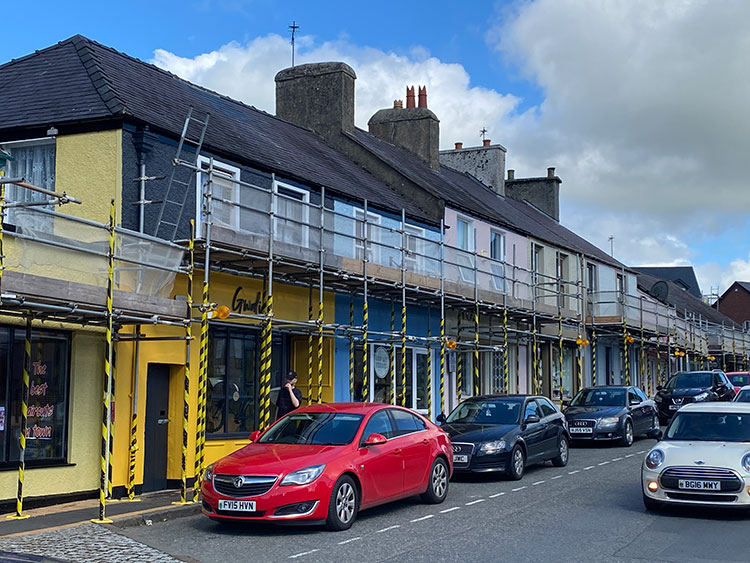 Stryd y Bont, Llangefni